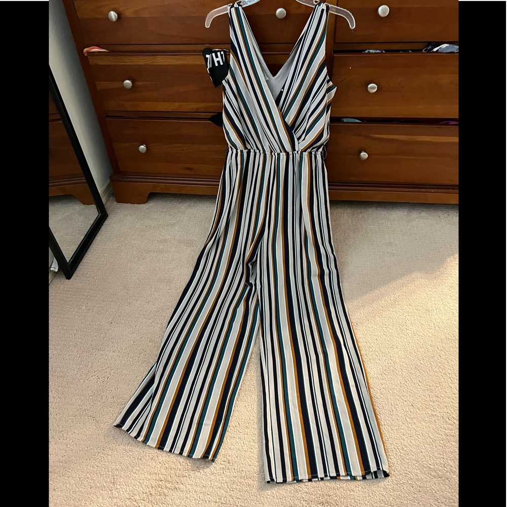 🔥Maurices/Strips V-Neck Pocket Jumpsuit 🔥Summer Sale
